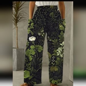 Floral Green Women's Pants. NWOT
